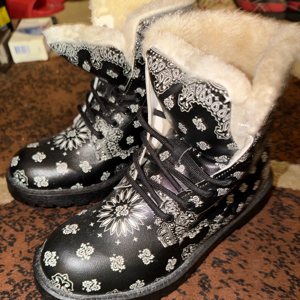 Black and White Patterned unisex men’s or women’s Boots